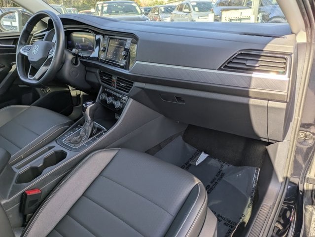 Thumbnail: 2024 Volkswagen Jetta - 25