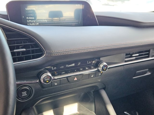 Thumbnail: 2025 Mazda Mazda3 - 17