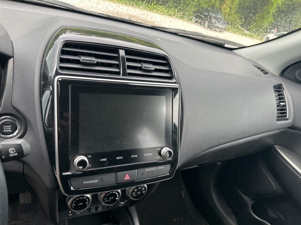 Thumbnail: 2024 Mitsubishi Outlander Sport - 8