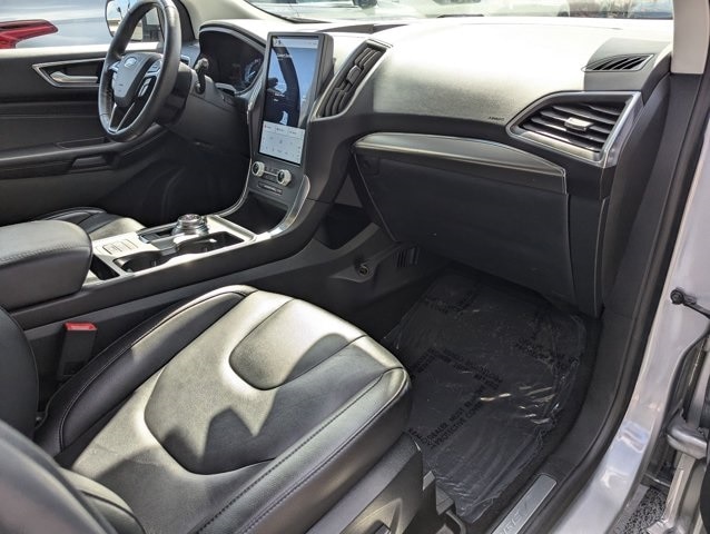 Thumbnail: 2022 Ford Edge - 23