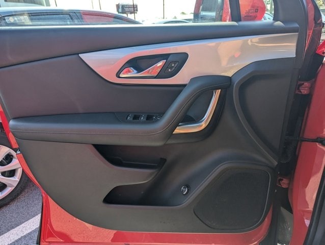 Thumbnail: 2021 Chevrolet Blazer - 2