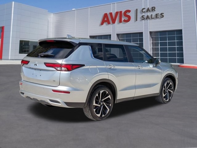 Thumbnail: 2024 Mitsubishi Outlander - 6