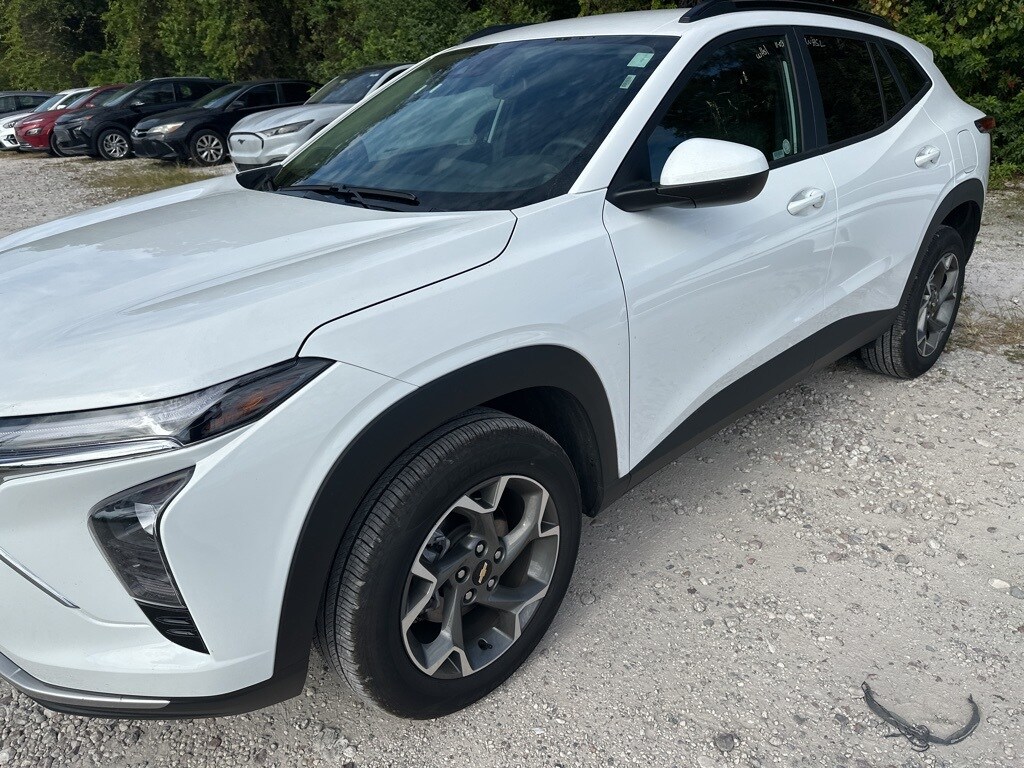 Certified 2025 Chevrolet Trax LT SUV