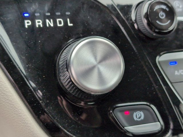 Thumbnail: 2024 Chrysler Pacifica - 19