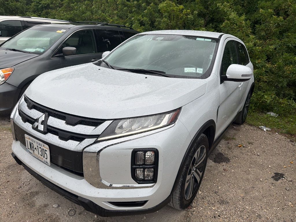 2025 Mitsubishi Outlander Sport 2.0 SE AWC CVT's photo