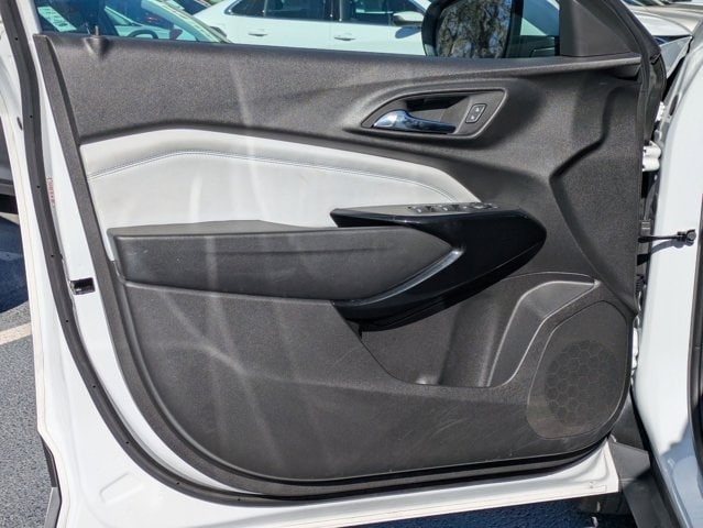 Thumbnail: 2025 Chevrolet Trax - 2