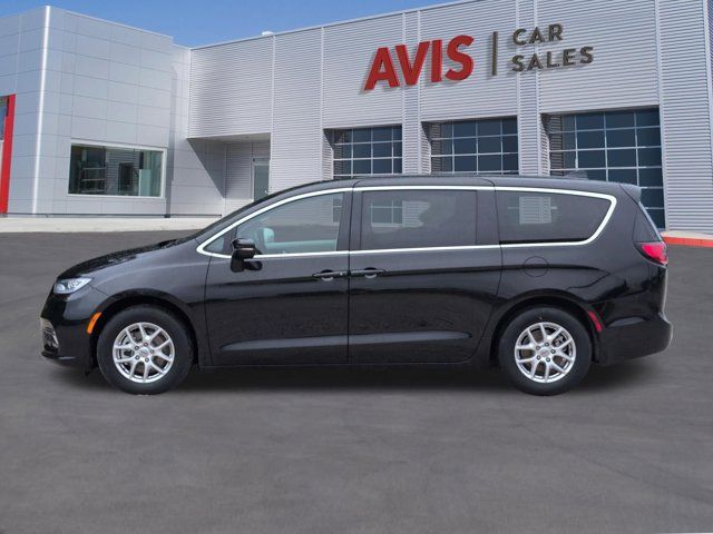 Thumbnail: 2024 Chrysler Pacifica - 10