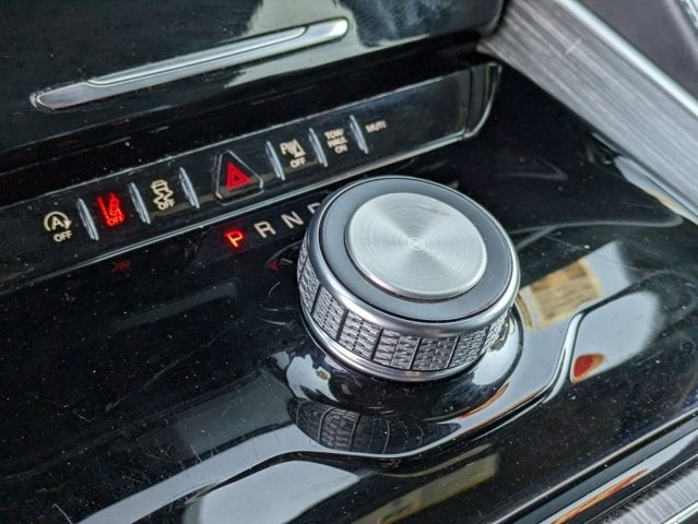 Thumbnail: 2023 Jeep Wagoneer - 20