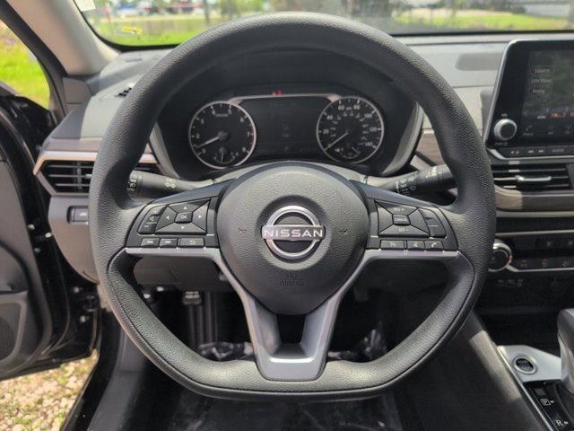 Thumbnail: 2025 Nissan Altima - 22