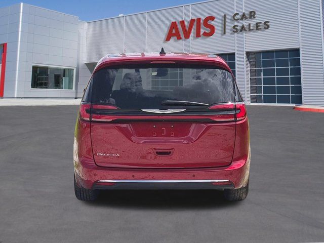 Thumbnail: 2025 Chrysler Pacifica - 7