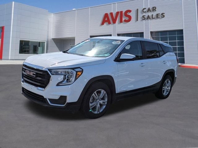 2024 GMC Terrain SLE's photo