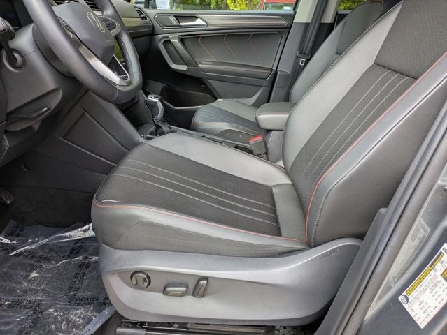 Thumbnail: 2024 Volkswagen Tiguan - 17