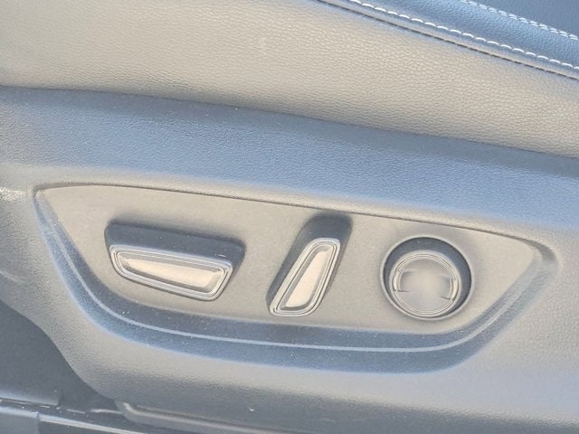 Thumbnail: 2025 Toyota Camry - 15