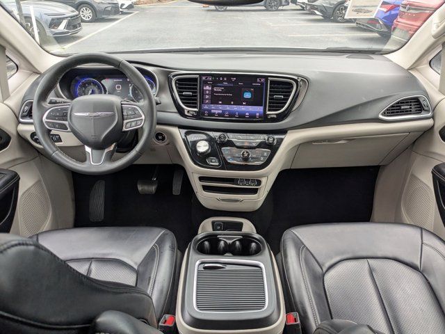 Thumbnail: 2023 Chrysler Pacifica - 23