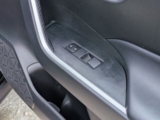 Thumbnail: 2024 Toyota RAV4 - 34