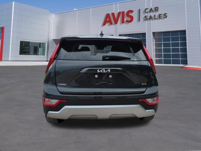 Thumbnail: 2025 Kia Niro - 7