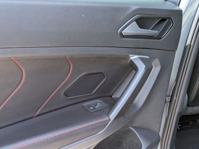 Thumbnail: 2024 Volkswagen Tiguan - 20