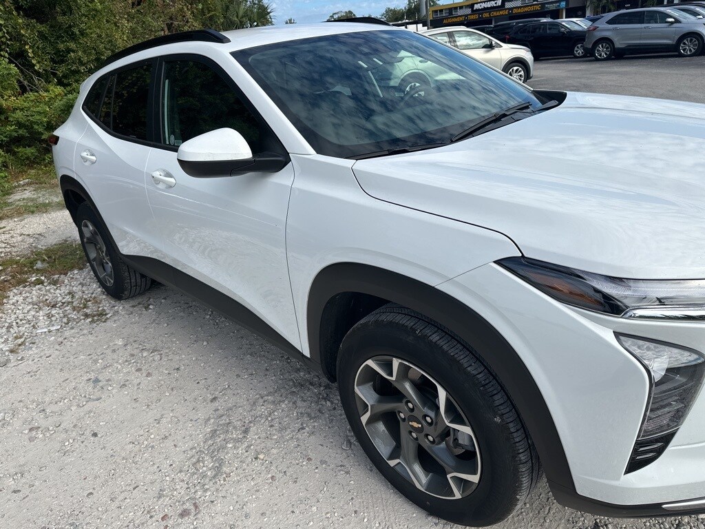 Certified 2025 Chevrolet Trax LT SUV