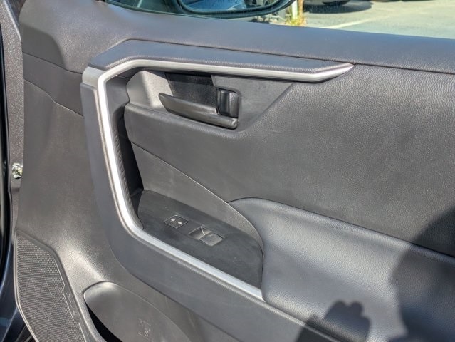 Thumbnail: 2025 Toyota RAV4 - 34