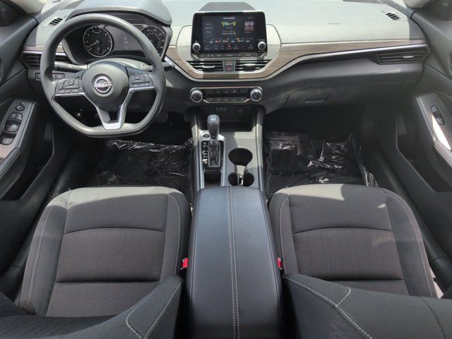Thumbnail: 2025 Nissan Altima - 25