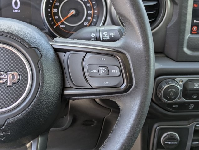 Thumbnail: 2023 Jeep Gladiator - 21