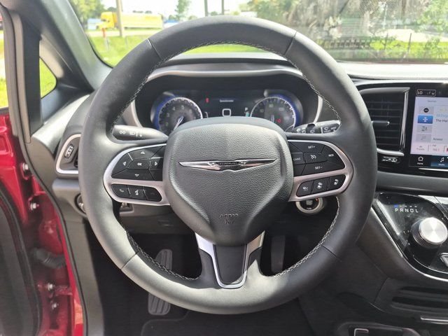 Thumbnail: 2025 Chrysler Pacifica - 22