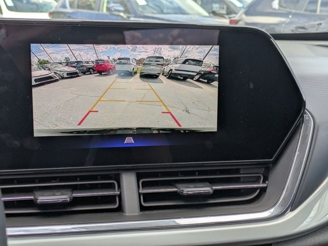 Thumbnail: 2025 Chevrolet Trax - 17