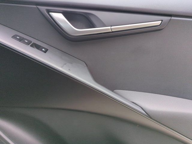Thumbnail: 2025 Kia Niro - 32