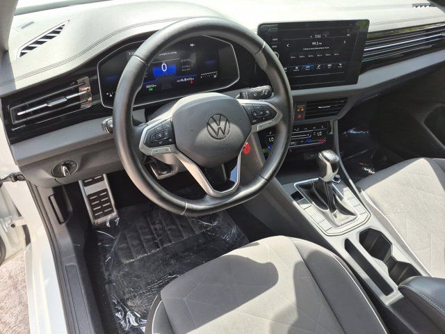 Thumbnail: 2025 Volkswagen Jetta - 15
