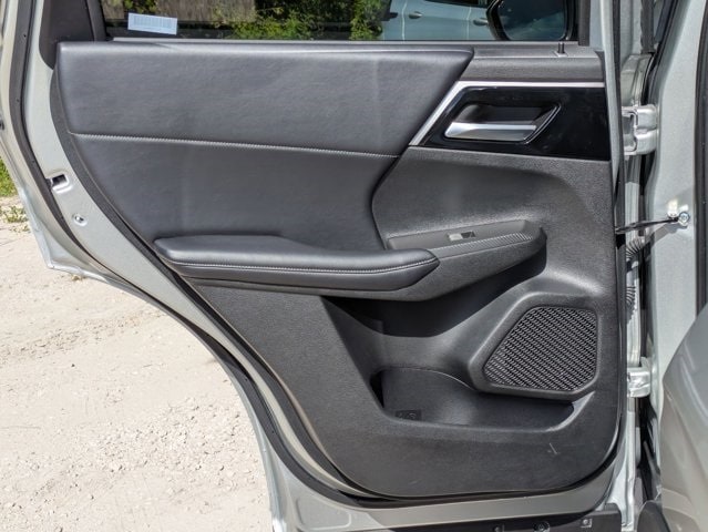 Thumbnail: 2024 Mitsubishi Outlander - 27