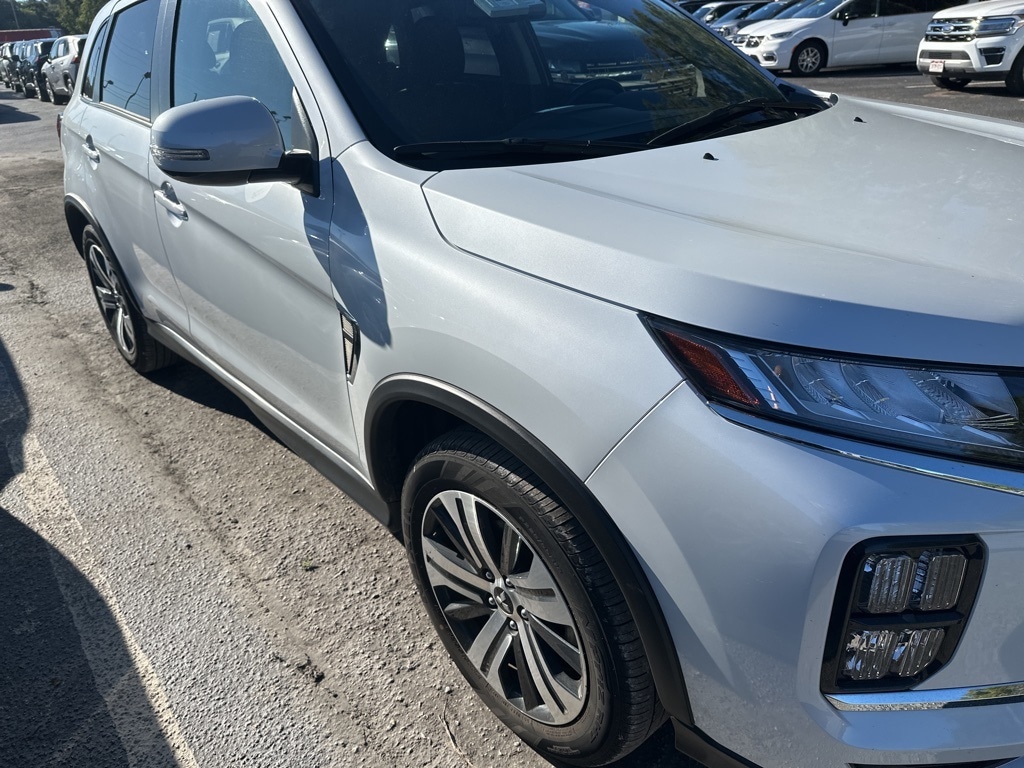 Thumbnail: 2024 Mitsubishi Outlander Sport - 3