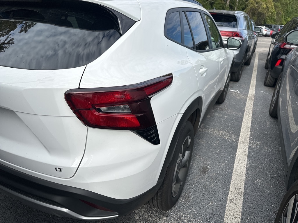 Certified 2025 Chevrolet Trax LT SUV