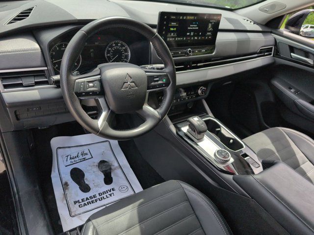 Thumbnail: 2025 Mitsubishi Outlander - 15