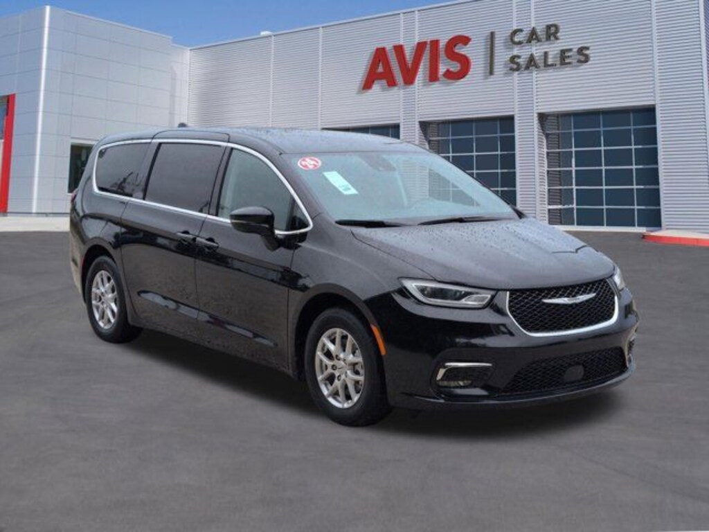 Used 2024 Chrysler Pacifica Touring L Van Passenger Van