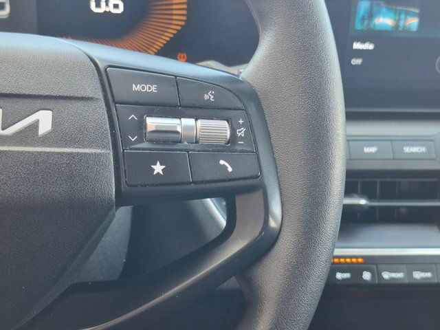 2025 Kia K4 LXS - Photo 20