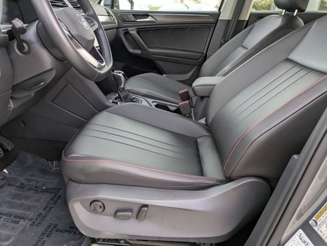 Thumbnail: 2024 Volkswagen Tiguan - 17