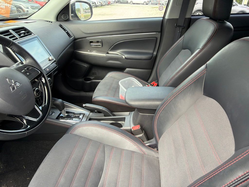Thumbnail: 2025 Mitsubishi Outlander Sport - 5