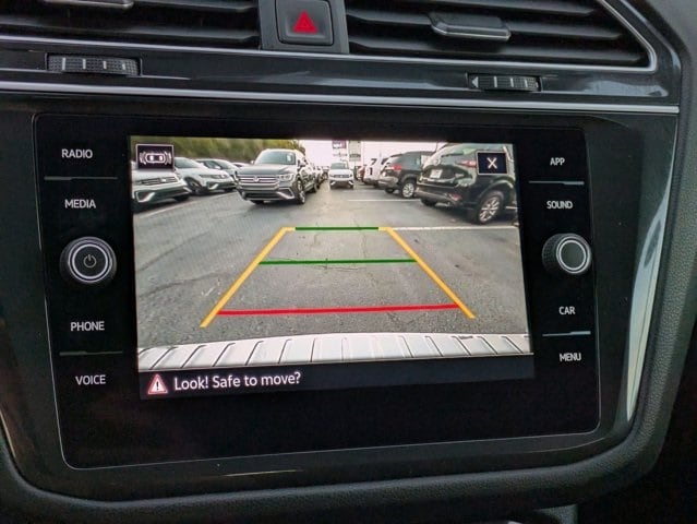 Thumbnail: 2024 Volkswagen Tiguan - 9