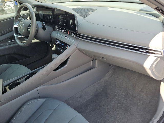 Thumbnail: 2025 Hyundai Elantra - 32