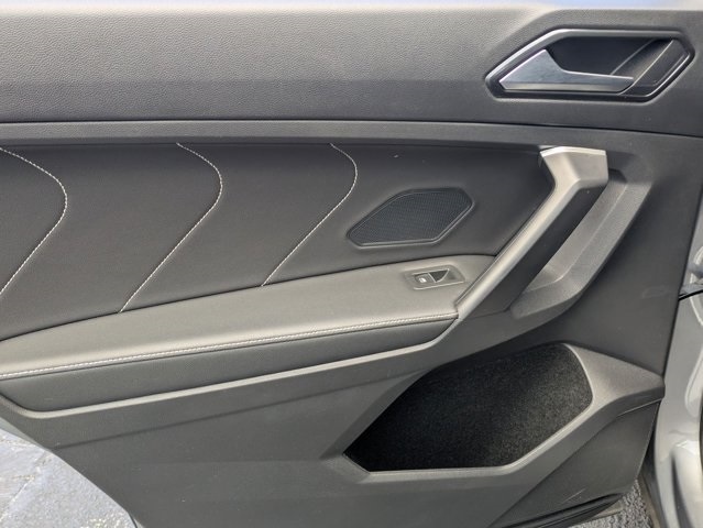 Thumbnail: 2024 Volkswagen Tiguan - 27