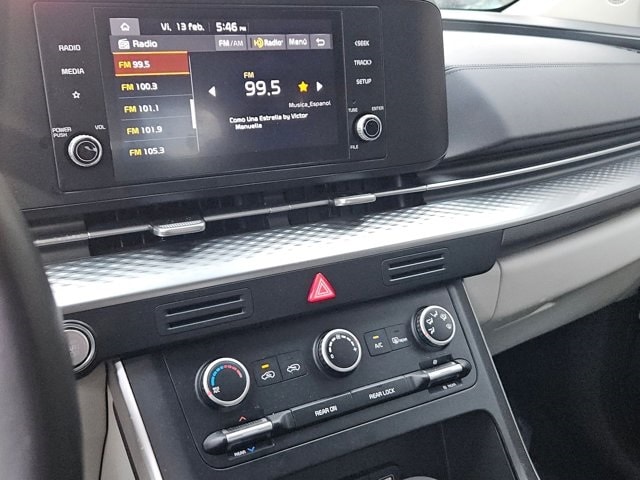 Thumbnail: 2024 Kia Carnival - 17