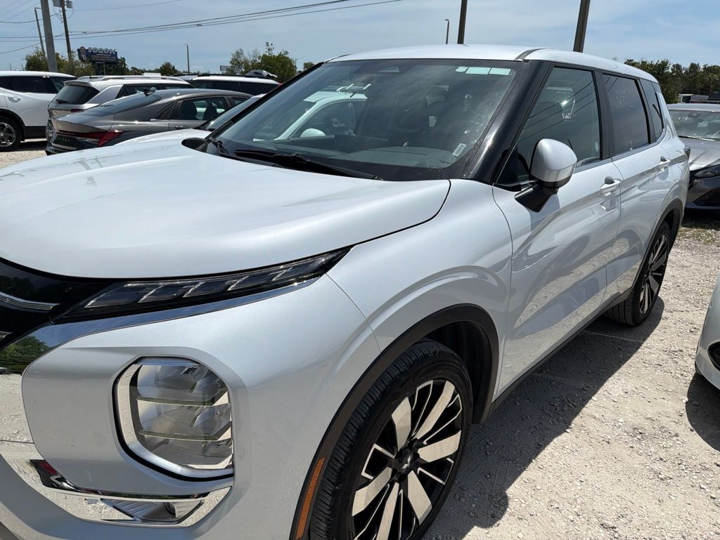 Thumbnail: 2025 Mitsubishi Outlander - 1
