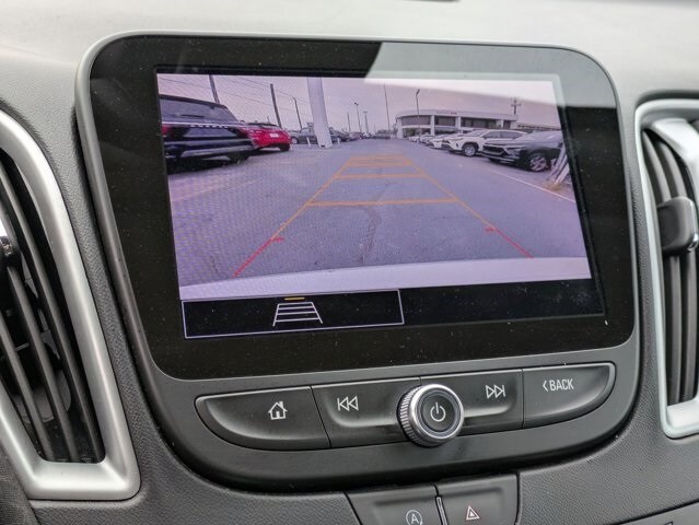 Thumbnail: 2024 Chevrolet Malibu - 9