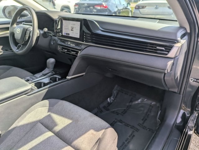 Thumbnail: 2025 Toyota Camry - 32