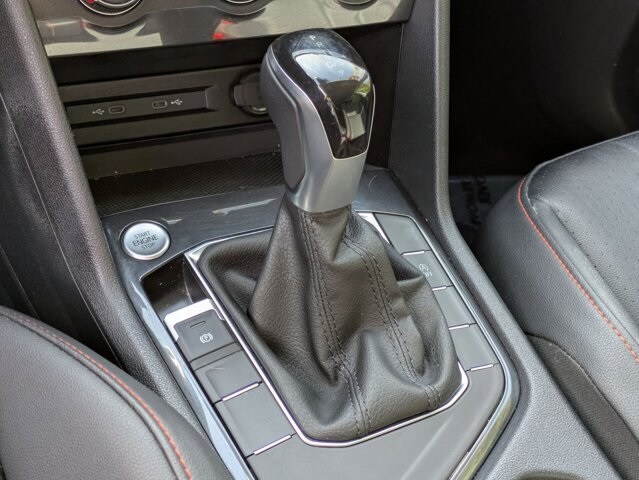 Thumbnail: 2024 Volkswagen Tiguan - 11