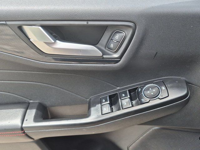 2025 Ford Escape ST-Line - Photo 13