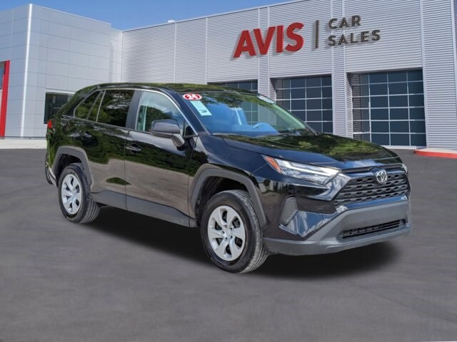 2024 Toyota RAV4 LE photo 2