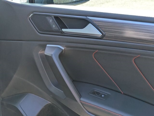 Thumbnail: 2024 Volkswagen Tiguan - 26