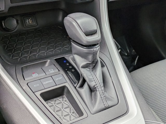 Thumbnail: 2024 Toyota RAV4 - 19