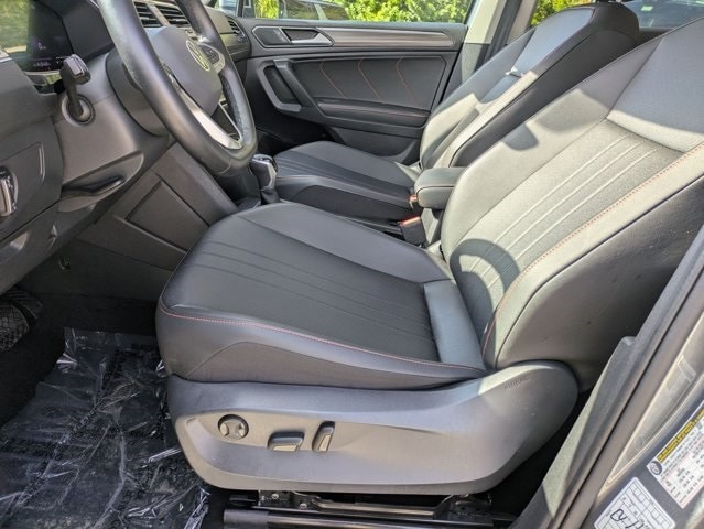 Thumbnail: 2024 Volkswagen Tiguan - 17